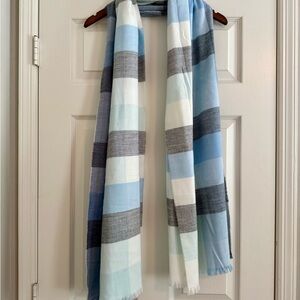 GAP Buffalo Plaid Scarf